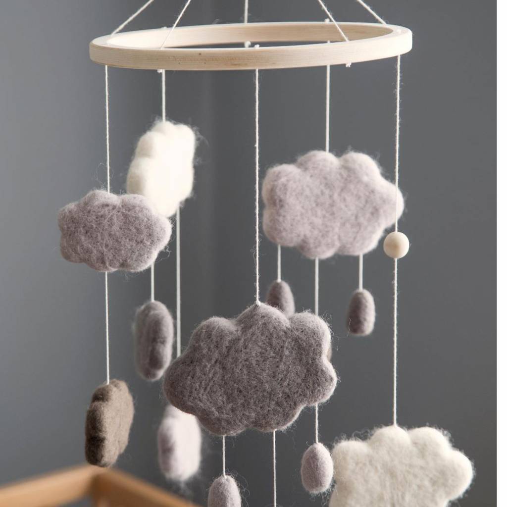 Sebra Baby Mobile aus Filz Wolken grau